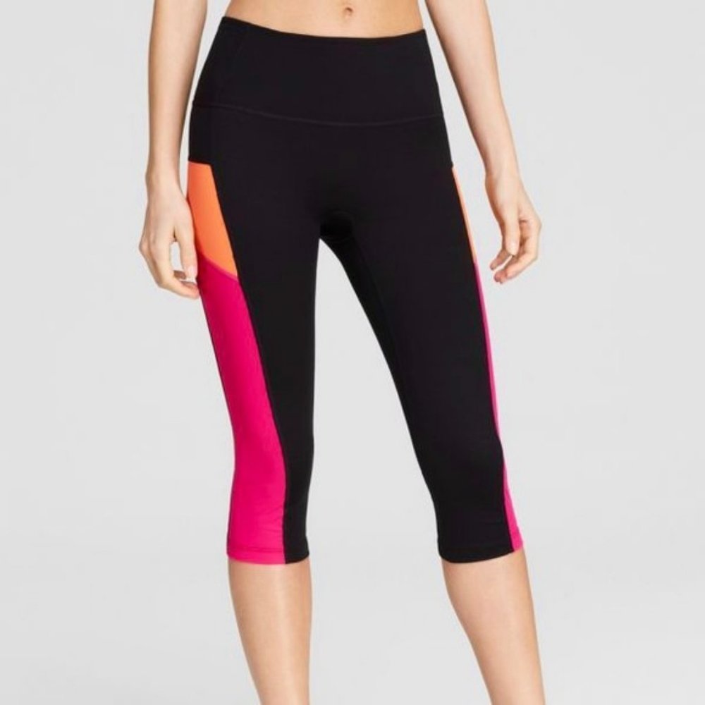 SPANX Colorblock Compression Knee Capri Legging